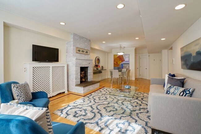 Photo - 298 Marlborough St Unit 1