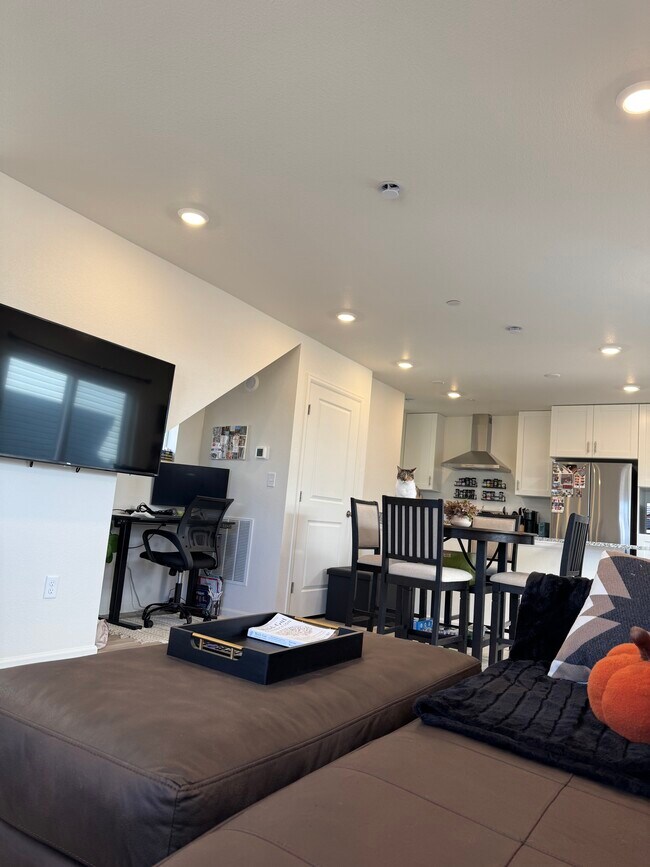 Photo - 10339 Vaughn Way