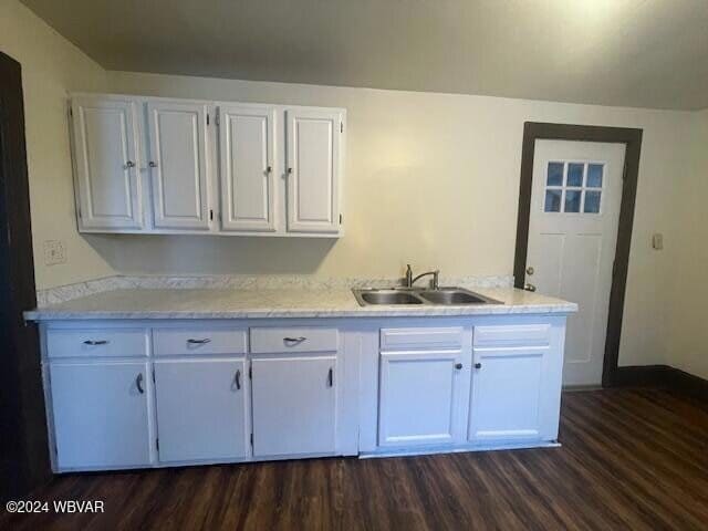 Photo - 816 Elmira St