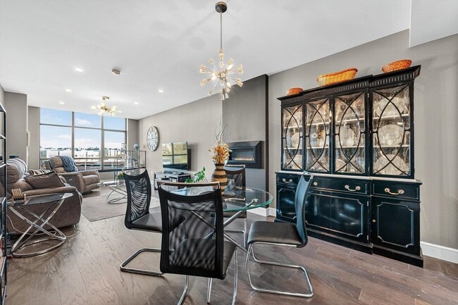 Photo - 8701 Churchill Rd Unidad 505