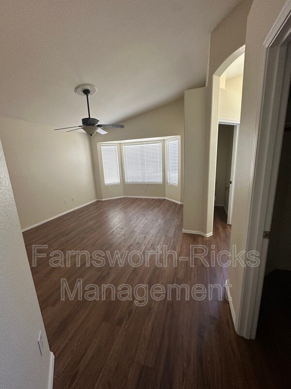 Photo - 5730 E Holmes Ave
