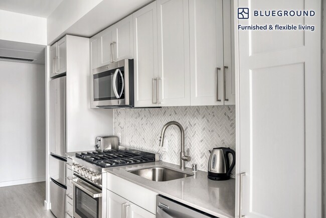 Photo - 704 Spring St Unit FL12-ID436