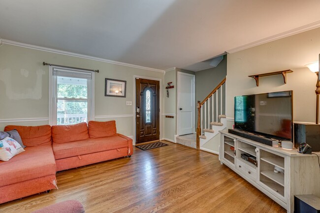 Photo - Charming Duplex in Jefferson Manor Neighborhood