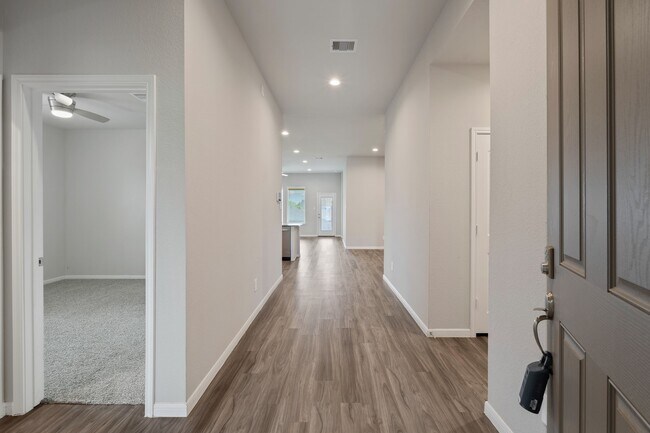 475 Westlake Lndg