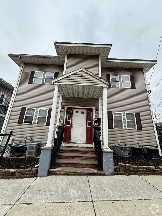 Building Photo - 64 Washington Ave Unit 1 Rental