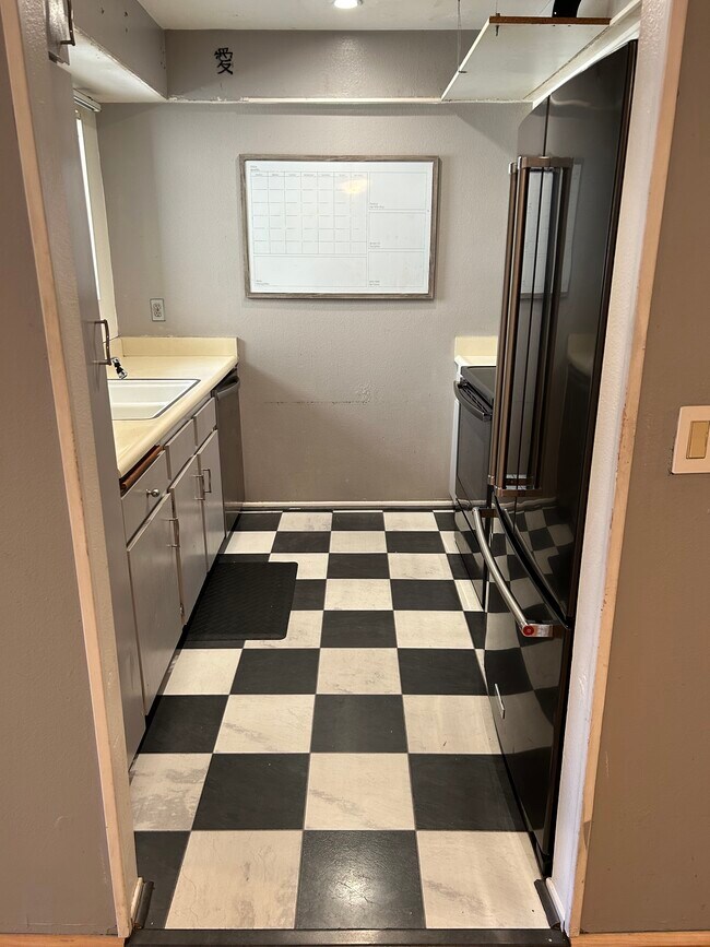 Photo - 777 S Citrus Ave Unit 105