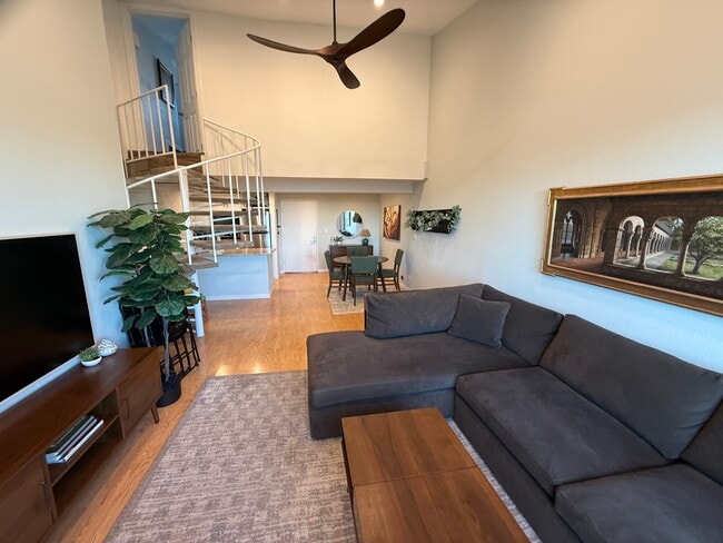 Photo - 1440 Veteran Ave Unit 557