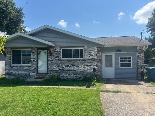 Building Photo - 449 Shellview St