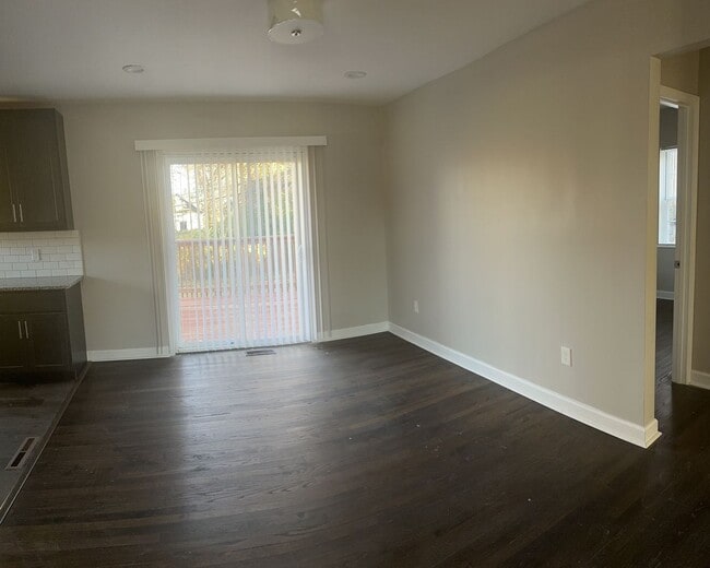Photo - Rehabbed Spacious 3 BR/2.5 BAHouse - Northwoods