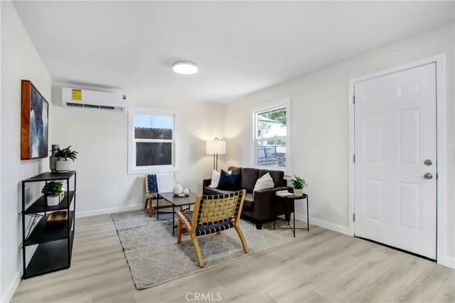 Photo - 667 N Pennsylvania Ave