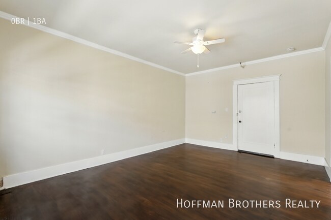 Photo - 323 W 4th St Unidad 203