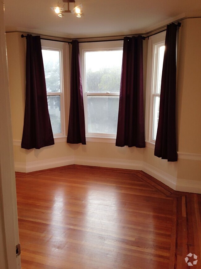Building Photo - 634b Masonic Ave Unit 634B Masonic Ave Rental