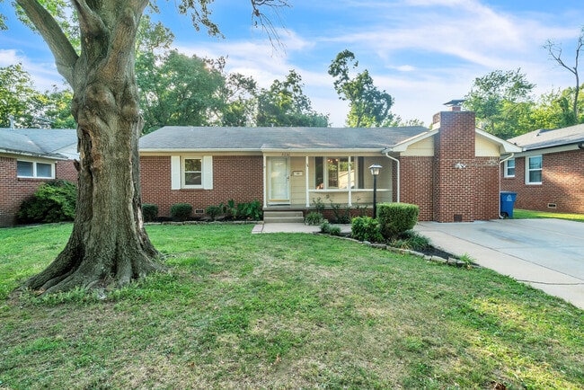 Building Photo - 5230 S Marion Ave