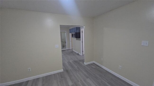 Photo - 494 Wood Ave Unit 1st FL