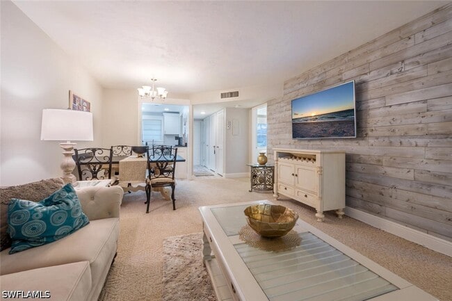 499 Forest Lakes Blvd Unit 105