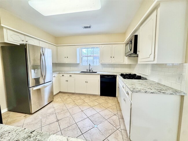 Photo - 8218 Edgemoor Dr