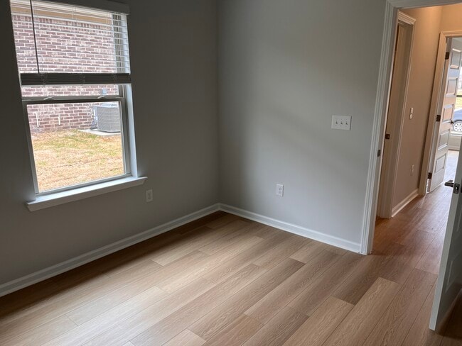 Photo - 127 Willow Rose Ln