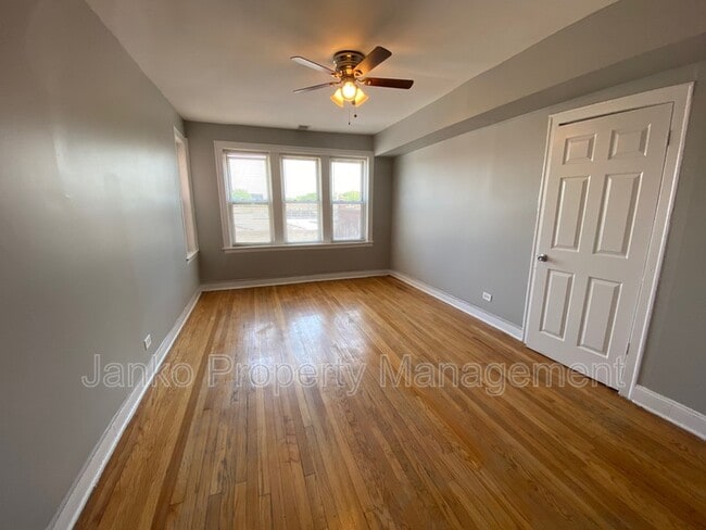 Photo - 3725 W Grand Ave