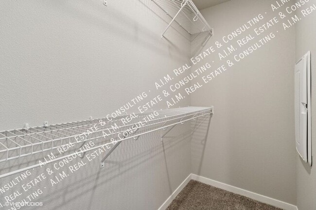 Photo - 124 Buffalo Avenue SW-