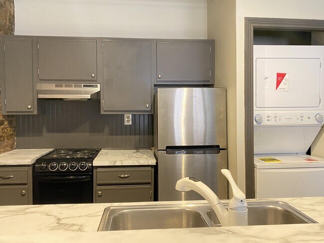 Photo - 153 N Limestone Unit 4