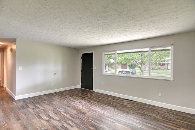 Photo - 3813 Utica Dr