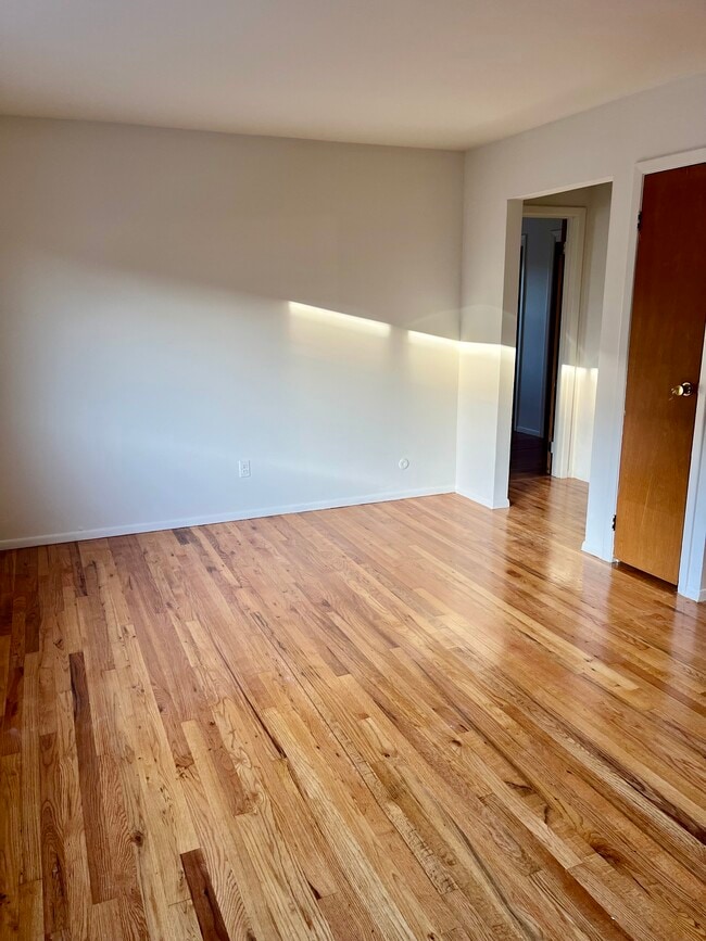 376 Henry St