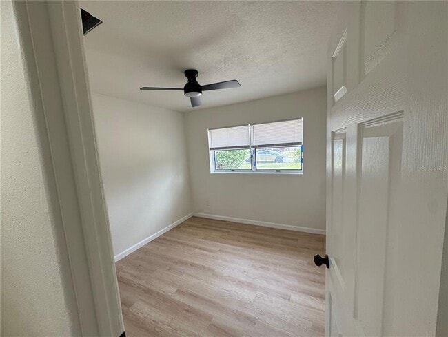 Photo - 1589 Viburnum Ln