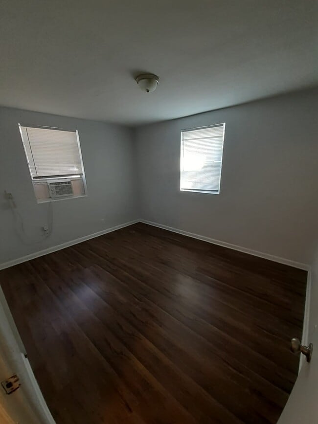 Photo - 610 W 18th St Unit 3