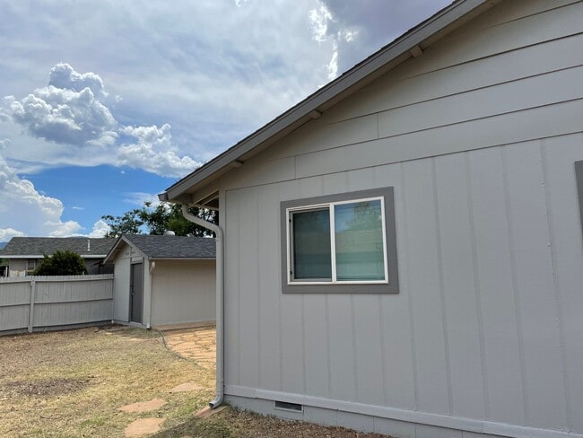 Photo - 2220 S Cottonwood Dr