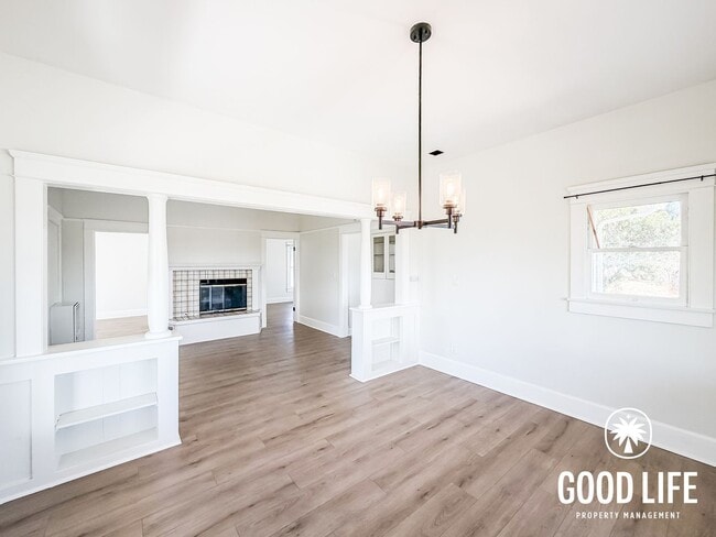 850 W 7th Ave