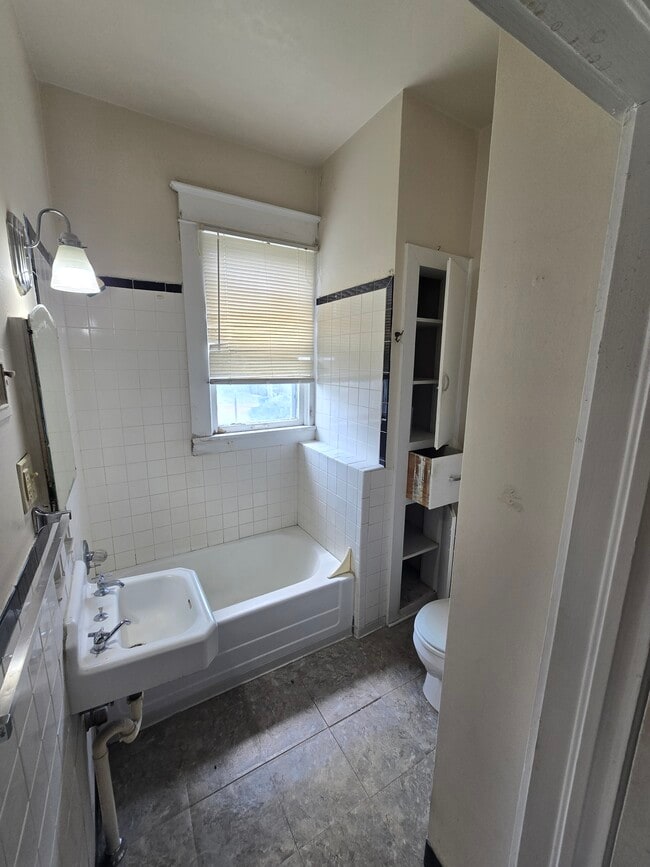Photo - 815 W Wayne St Unit 815 W. Wayne