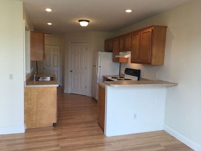 2295 Shamrock Ln Unit 2295-B Shamrock Ln.