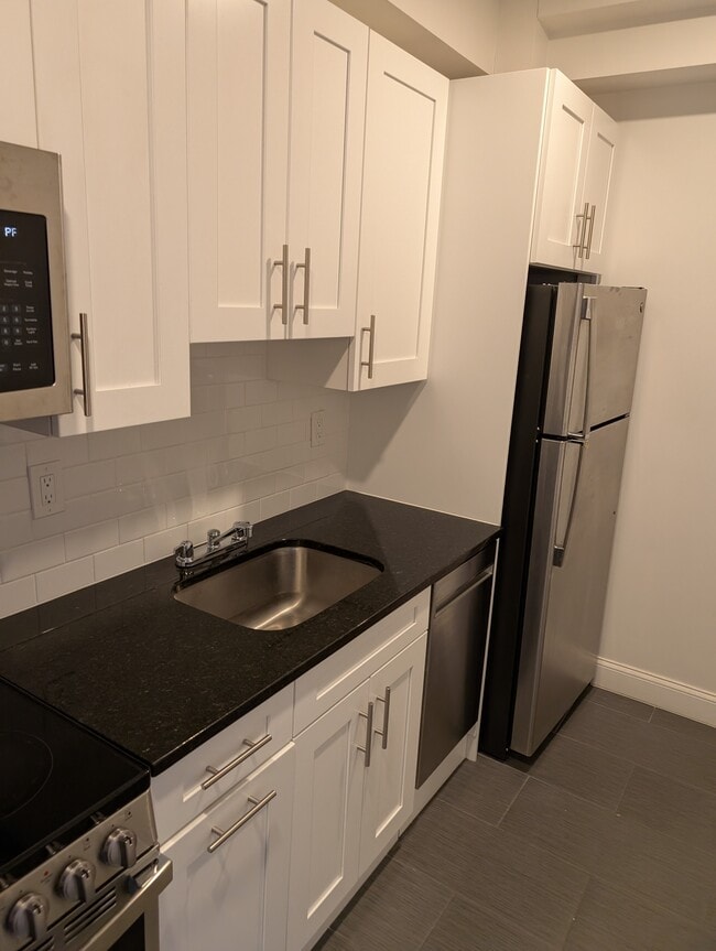 130 Sutherland Rd Unit B