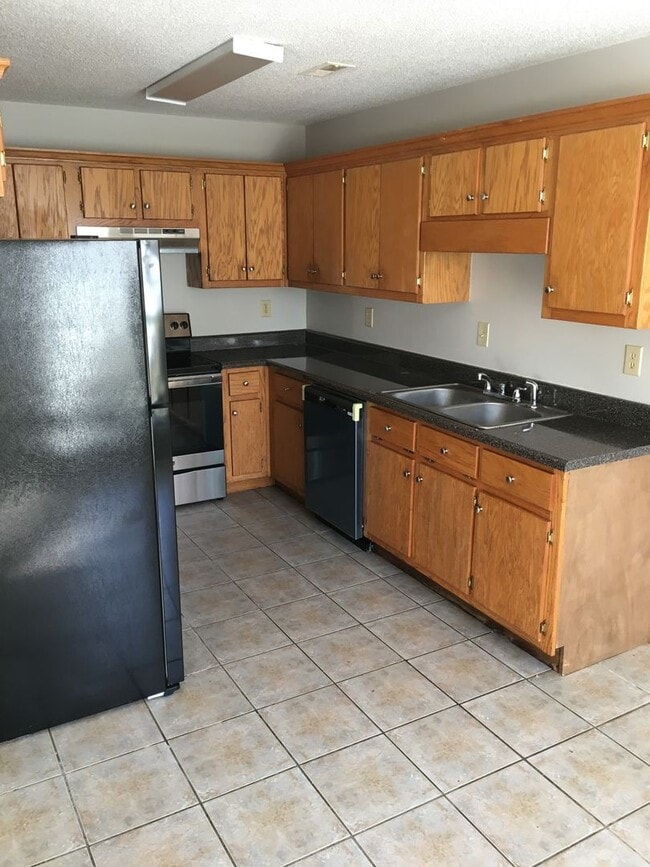 Photo - 351 Leafmore Rd SW Unit Apt A