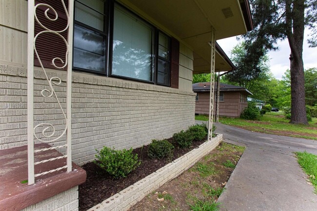 Photo - 512 Braden St