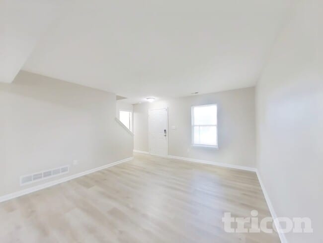 Photo - 11118 Waterfield Pl