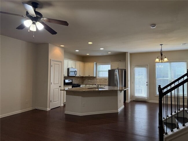 Photo - 2660 Maple Leaf Terrace