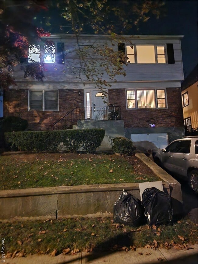 Building Photo - 166 Hillcrest Rd