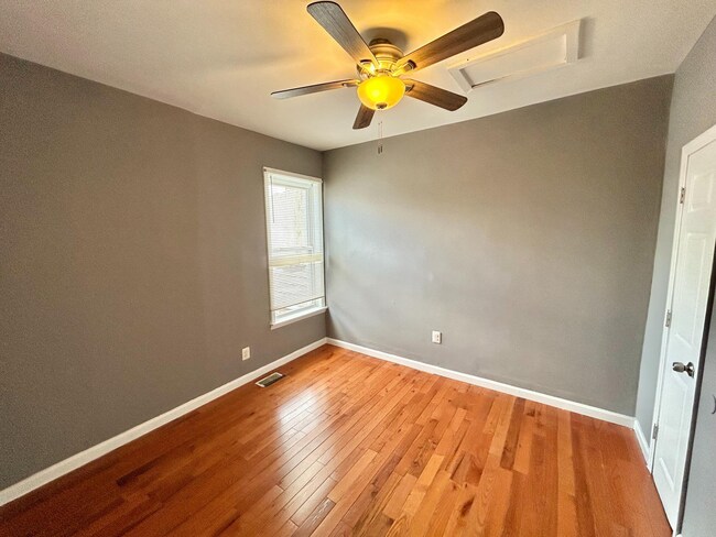 Photo - 2605-7 Cecil B. Moore Ave Unidad B