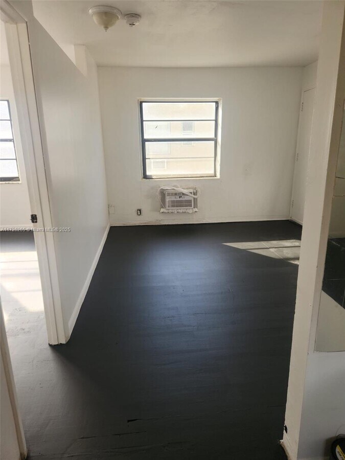 Photo - 8918 Collins Ave Unit 3