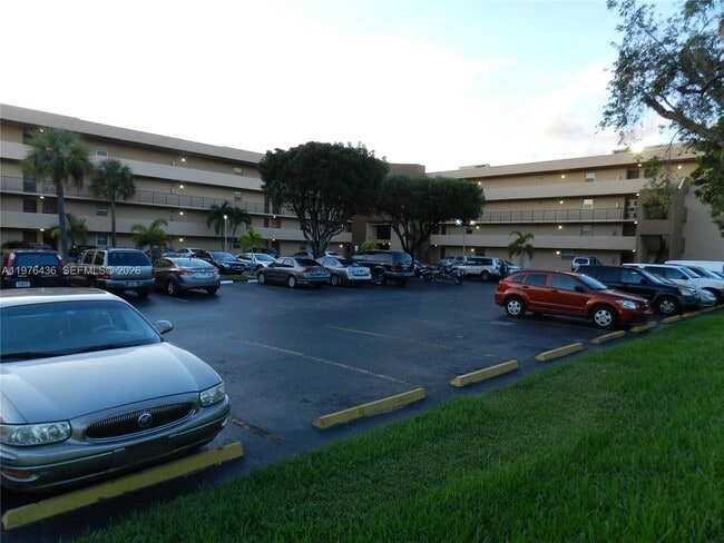 Building Photo - 506 NW 87th Ave Unit 112