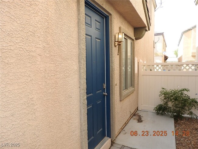 Photo - 707 W Sea Harbor Ct