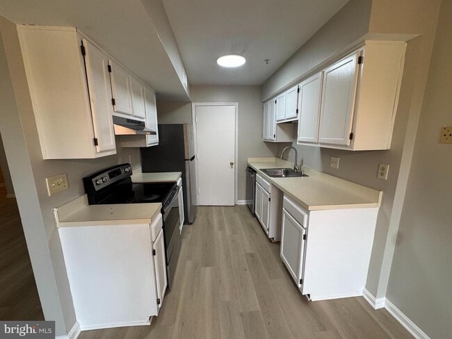 Building Photo - 14904 McKisson Ct Unit E