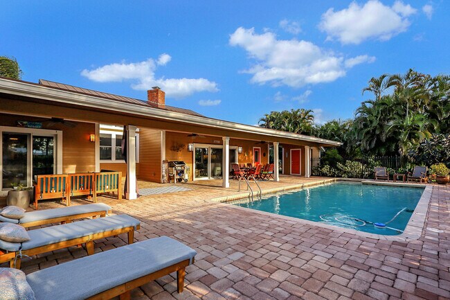 Photo - 3271 SE Court Dr