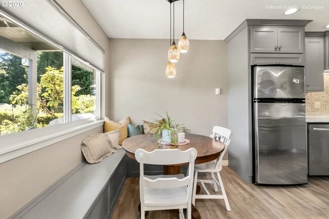 Photo - 3649 SW 52nd Pl Unidad Apt #A