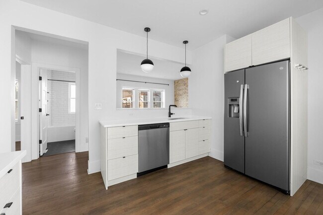 Photo - 3752 W Roscoe St Unit 2E