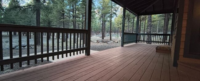 Photo - 438 Laramy Ln