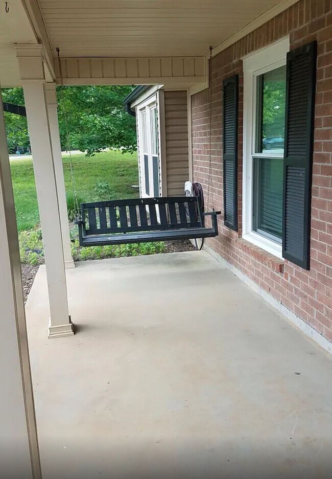 Photo - Knoxville 37922 - Available June 1st! 3 bedroom, 2 bath home - Contact Susan Niedergeses 865-300-...