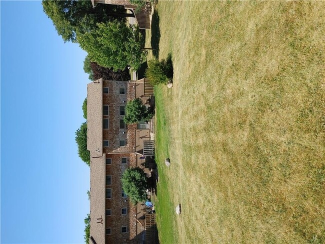 Photo - 305 Briarhill Ave