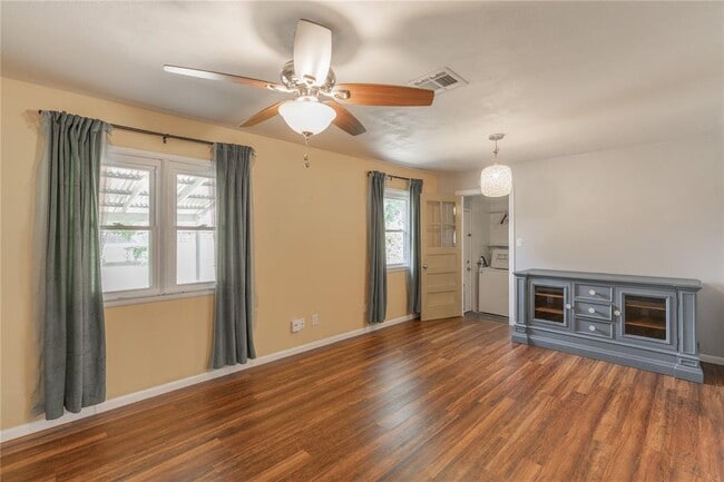 Photo - 718 Highland Pkwy